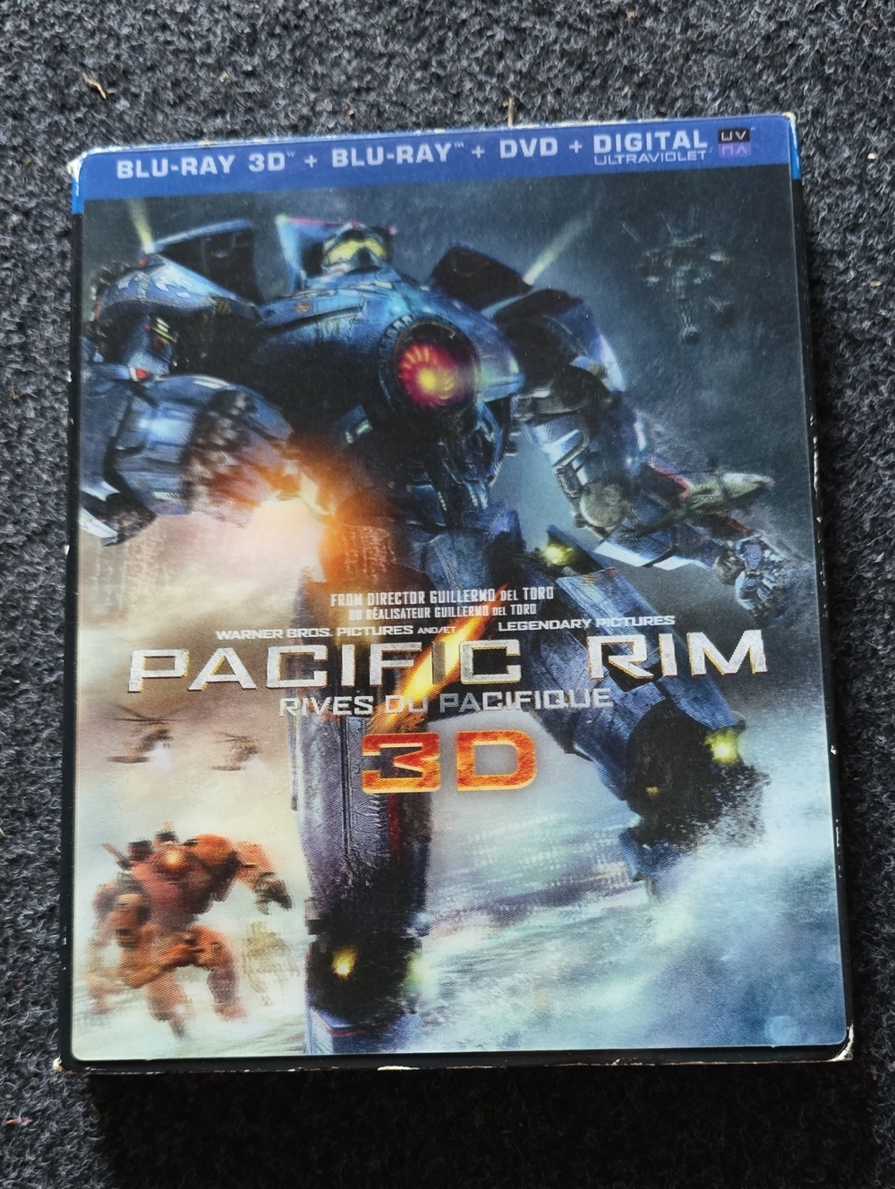Pacific Rim 3D Blu-ray + DVD + Digital (Blue)